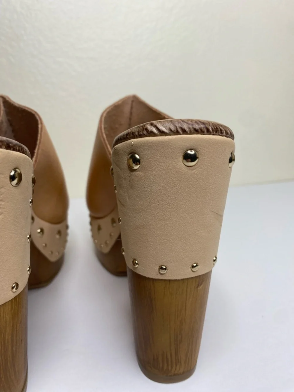 Chinese Laundry Women's Tan Leather Studded Platform Peep Toe Mules - Picture 6 of 14